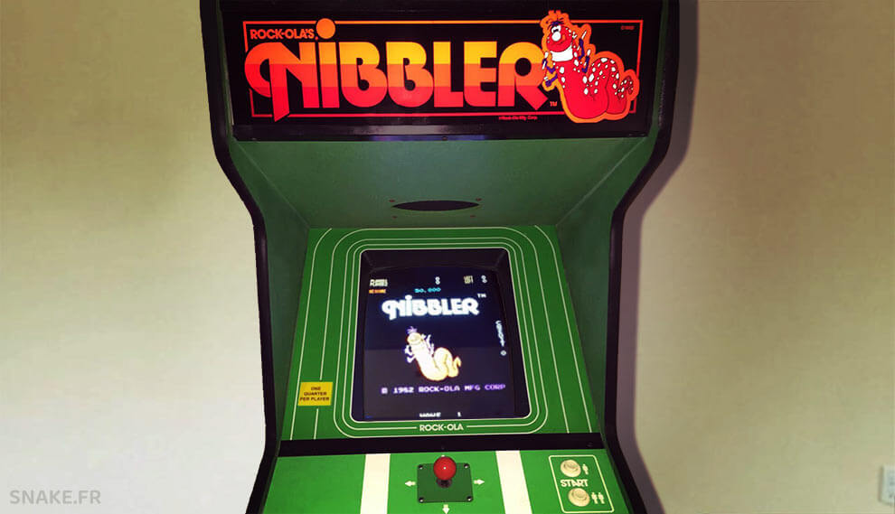 Machine d'arcade Nibbler vintage de 1982 par Rock-Ola